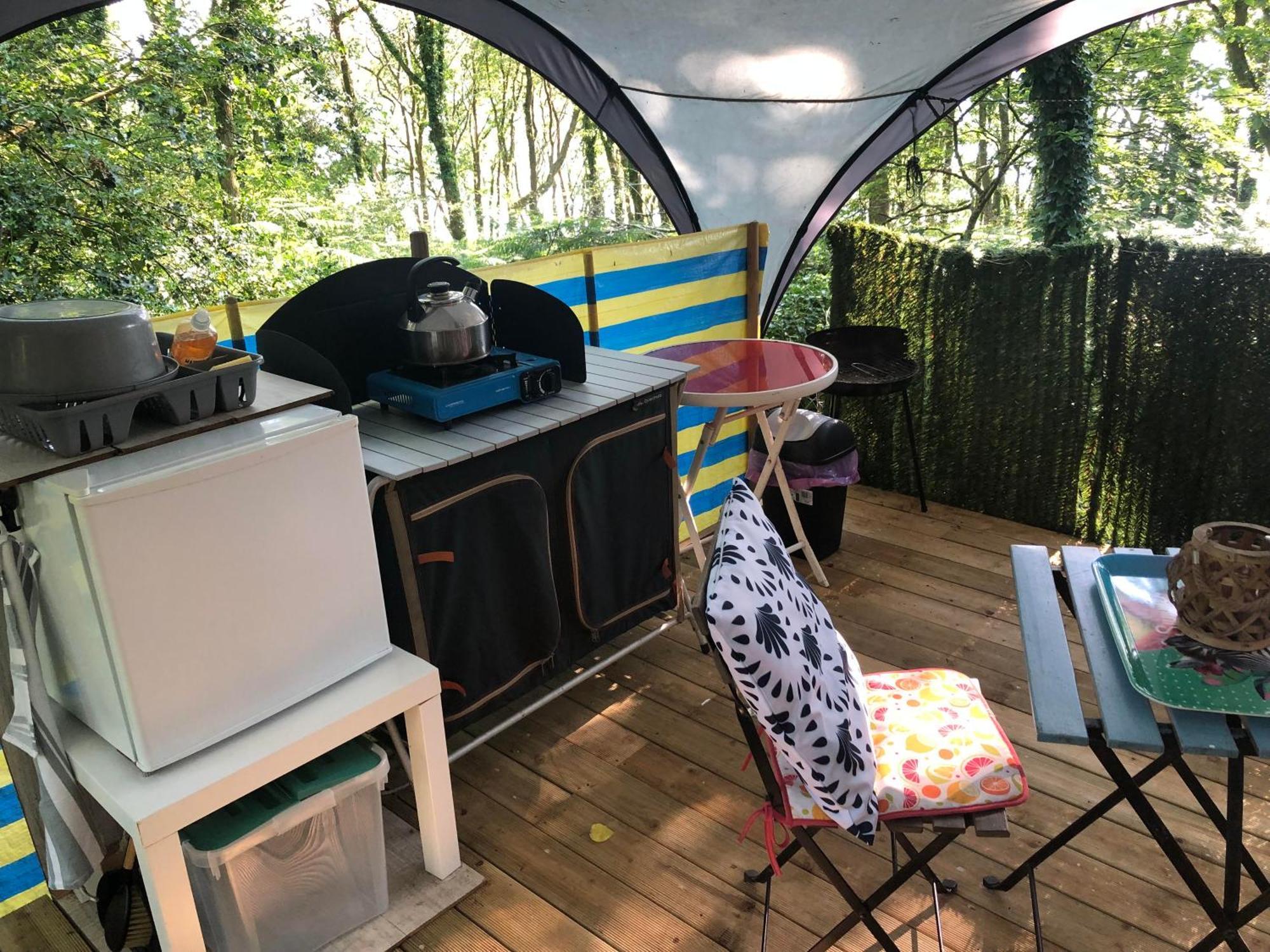 Camping Au Lac Du Drennec Glamping Tent Commana Екстер'єр фото